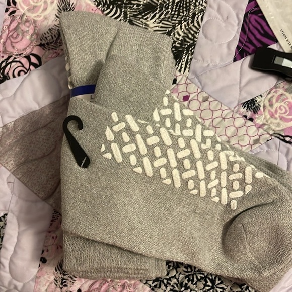 New WT MENS 13-15 ( shoe 9-15) DIABETIC CREW SOCKS . Non skid sole 5 pairs gray - Picture 4 of 4